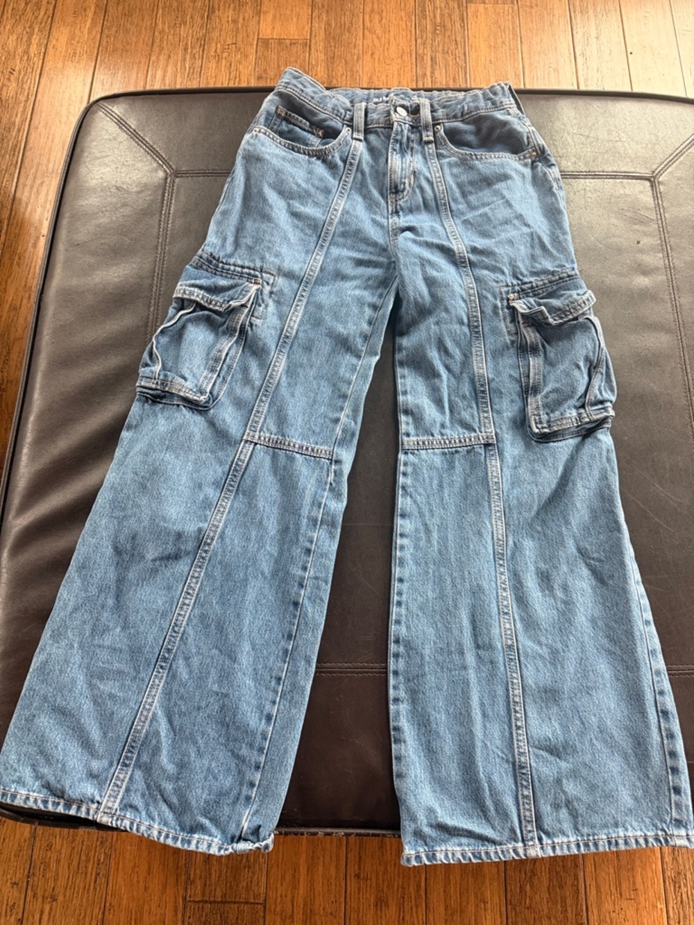 Old Navy High Rise Baggy Cargo Denim Pants in Light Blue (Size 14)
